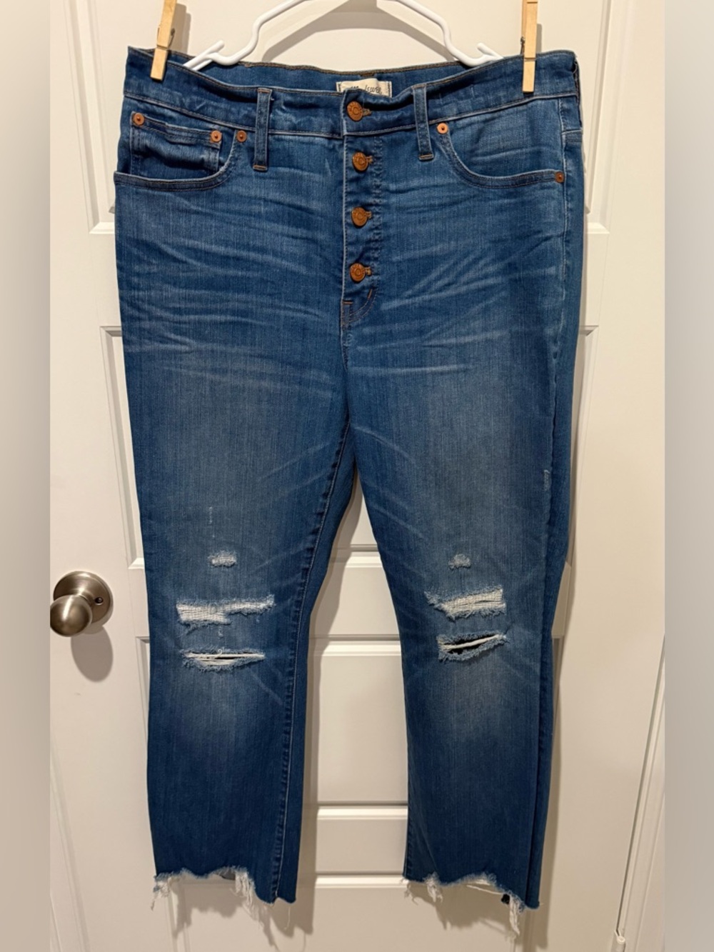Madewell Distressed Ankle Crop Jeans in Medium Blue